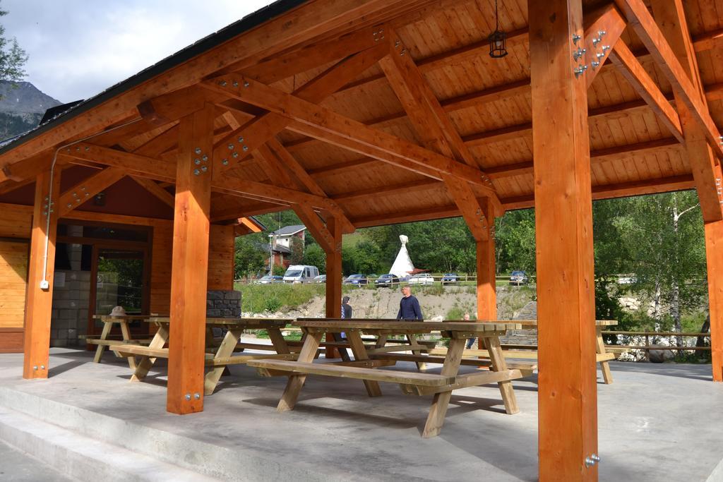 Camping Aneto Benasque Exterior photo